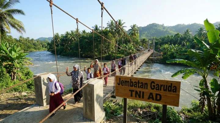 Aceh Utara’s Blang Teurekan Bridge Reconstructed by TNI AD, Restores Connectivity
